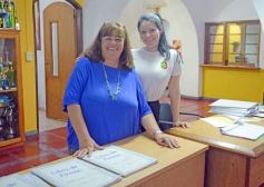 Foto de la galería: Entrega de silbatos: la Madre ya tiene a sus nuevas Directoras para la próxima Estudiantina