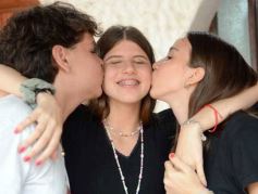 Foto de la galería: Entrega de silbatos: la Madre ya tiene a sus nuevas Directoras para la próxima Estudiantina