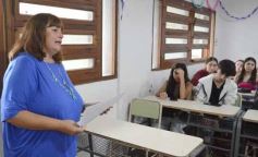 Foto de la galería: Entrega de silbatos: la Madre ya tiene a sus nuevas Directoras para la próxima Estudiantina