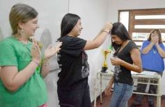 Foto de la galería: Entrega de silbatos: la Madre ya tiene a sus nuevas Directoras para la próxima Estudiantina