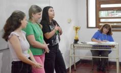 Foto de la galería: Entrega de silbatos: la Madre ya tiene a sus nuevas Directoras para la próxima Estudiantina