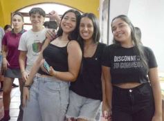 Foto de la galería: Entrega de silbatos: la Madre ya tiene a sus nuevas Directoras para la próxima Estudiantina