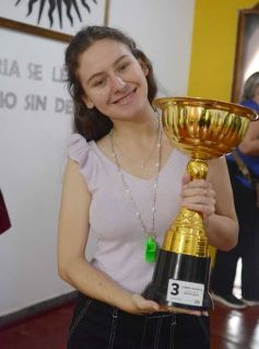 Foto de la galería: Entrega de silbatos: la Madre ya tiene a sus nuevas Directoras para la próxima Estudiantina