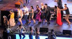 Foto de la galería: Festival del Litoral: postales que dejó la 2da noche con una grilla de lujo en el escenario