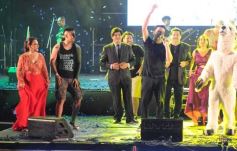 Foto de la galería: Festival del Litoral: postales que dejó la 2da noche con una grilla de lujo en el escenario