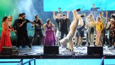 Foto de la galería: Festival del Litoral: postales que dejó la 2da noche con una grilla de lujo en el escenario