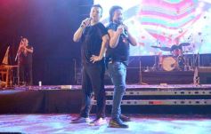 Foto de la galería: Festival del Litoral: postales que dejó la 2da noche con una grilla de lujo en el escenario