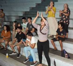 Foto de la galería: Festival del Litoral: postales que dejó la 2da noche con una grilla de lujo en el escenario