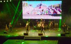 Foto de la galería: Festival del Litoral: postales que dejó la 2da noche con una grilla de lujo en el escenario