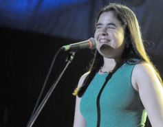 Foto de la galería: Festival del Litoral: postales que dejó la 2da noche con una grilla de lujo en el escenario