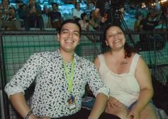 Foto de la galería: Festival del Litoral: postales que dejó la 2da noche con una grilla de lujo en el escenario