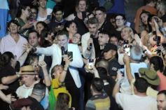 Foto de la galería: Festival del Litoral: postales que dejó la 2da noche con una grilla de lujo en el escenario