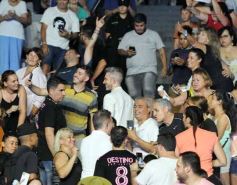 Foto de la galería: Festival del Litoral: postales que dejó la 2da noche con una grilla de lujo en el escenario