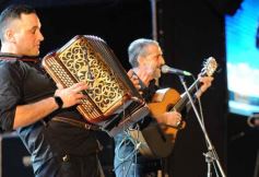 Foto de la galería: Festival del Litoral: postales que dejó la 2da noche con una grilla de lujo en el escenario