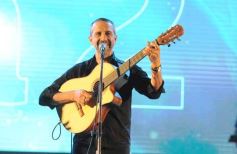 Foto de la galería: Festival del Litoral: postales que dejó la 2da noche con una grilla de lujo en el escenario