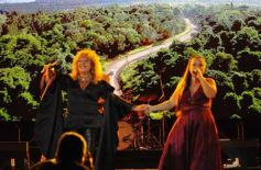 Foto de la galería: Festival del Litoral: postales que dejó la 2da noche con una grilla de lujo en el escenario