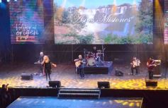 Foto de la galería: Festival del Litoral: postales que dejó la 2da noche con una grilla de lujo en el escenario