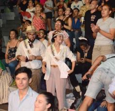Foto de la galería: Festival del Litoral: postales que dejó la 2da noche con una grilla de lujo en el escenario