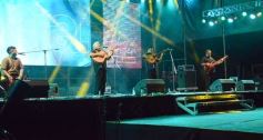 Foto de la galería: Festival del Litoral: postales que dejó la 2da noche con una grilla de lujo en el escenario