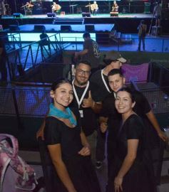 Foto de la galería: Festival del Litoral: postales que dejó la 2da noche con una grilla de lujo en el escenario