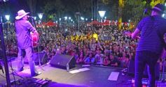 Foto de la galería: Posadas Mágica: con himnos del rock nacional, Los Rancheros volvieron a convocar en la ciudad