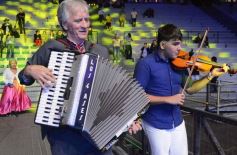 Sixto Fotografías. Sociedad. Anfiteatro Manuel A. Ramírez - Festival del Litoral: se cumplió la cuarta noche con homenaje y despedida al eterno Ramón Ayala