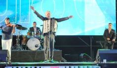 Foto de la galería: Festival del Litoral: se cumplió la cuarta noche con homenaje y despedida al eterno Ramón Ayala