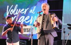 Foto de la galería: Festival del Litoral: se cumplió la cuarta noche con homenaje y despedida al eterno Ramón Ayala