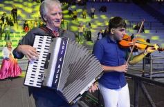 Foto de la galería: Festival del Litoral: se cumplió la cuarta noche con homenaje y despedida al eterno Ramón Ayala