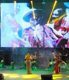 Foto de la galería: Festival del Litoral: se cumplió la cuarta noche con homenaje y despedida al eterno Ramón Ayala