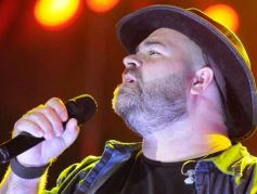 Foto de la galería: Festival del Litoral: se cumplió la cuarta noche con homenaje y despedida al eterno Ramón Ayala