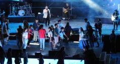 Foto de la galería: Festival del Litoral: se cumplió la cuarta noche con homenaje y despedida al eterno Ramón Ayala