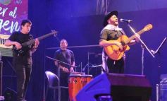 Foto de la galería: Festival del Litoral: se cumplió la cuarta noche con homenaje y despedida al eterno Ramón Ayala