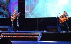 Foto de la galería: Festival del Litoral: se cumplió la cuarta noche con homenaje y despedida al eterno Ramón Ayala