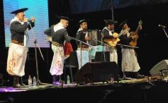 Foto de la galería: Festival del Litoral: se cumplió la cuarta noche con homenaje y despedida al eterno Ramón Ayala