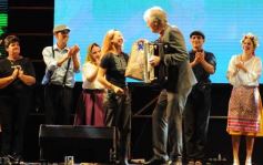 Foto de la galería: Festival del Litoral: se cumplió la cuarta noche con homenaje y despedida al eterno Ramón Ayala