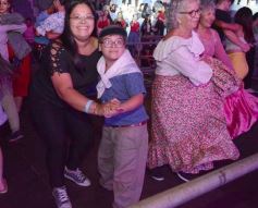 Foto de la galería: Festival del Litoral: se cumplió la cuarta noche con homenaje y despedida al eterno Ramón Ayala