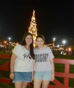 Foto de la galería: Parque de las Fiestas: se encendió el arbolito y la Navidad ya se prepara con alegría familiar en la ciudad