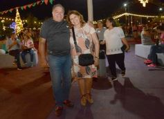 Foto de la galería: Parque de las Fiestas: se encendió el arbolito y la Navidad ya se prepara con alegría familiar en la ciudad