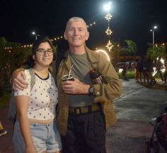 Foto de la galería: Parque de las Fiestas: se encendió el arbolito y la Navidad ya se prepara con alegría familiar en la ciudad