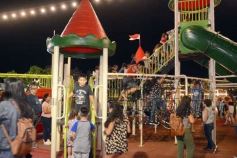 Foto de la galería: Parque de las Fiestas: se encendió el arbolito y la Navidad ya se prepara con alegría familiar en la ciudad