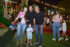 Foto de la galería: Parque de las Fiestas: se encendió el arbolito y la Navidad ya se prepara con alegría familiar en la ciudad