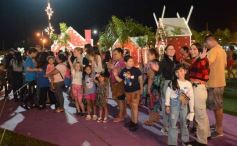 Foto de la galería: Parque de las Fiestas: se encendió el arbolito y la Navidad ya se prepara con alegría familiar en la ciudad