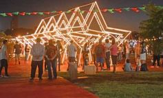 Foto de la galería: Parque de las Fiestas: se encendió el arbolito y la Navidad ya se prepara con alegría familiar en la ciudad