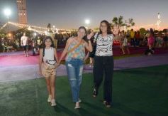 Foto de la galería: Parque de las Fiestas: se encendió el arbolito y la Navidad ya se prepara con alegría familiar en la ciudad