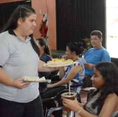 Foto de la galería: Hacia la inclusión: nuevos intérpretes de lengua de señas culminaron su formación en Garupá