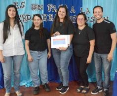 Foto de la galería: Hacia la inclusión: nuevos intérpretes de lengua de señas culminaron su formación en Garupá