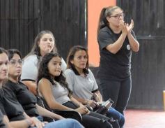 Foto de la galería: Hacia la inclusión: nuevos intérpretes de lengua de señas culminaron su formación en Garupá