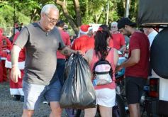 Foto de la galería: Papanoelada Solidaria: la Navidad no esperó al 25 y se adelantó en moto en Posadas
