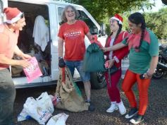 Foto de la galería: Papanoelada Solidaria: la Navidad no esperó al 25 y se adelantó en moto en Posadas